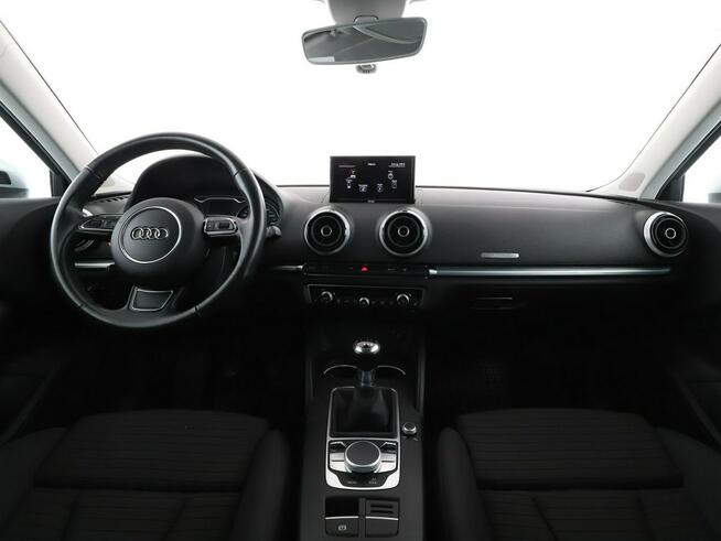 Audi A3 2.0 TDI Ambition Nawigacja Tempomat Grzane Fotele Asystenci Xenon PDC
