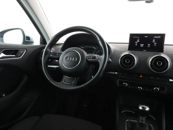 Audi A3 2.0 TDI Ambition Nawigacja Tempomat Grzane Fotele Asystenci Xenon PDC