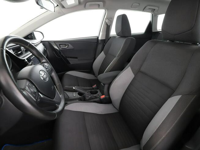 Toyota Auris HEV automat navi kamera cofania grzane fotele klima auto