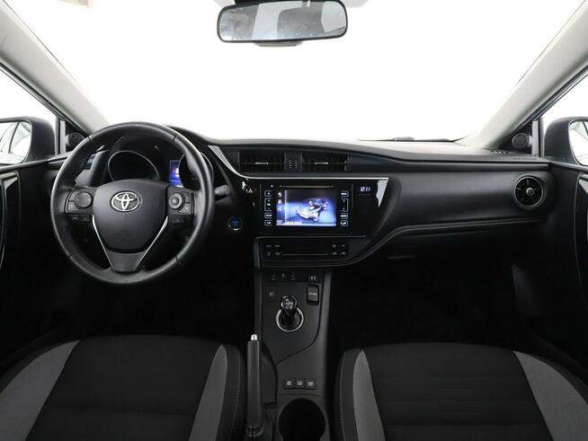 Toyota Auris HEV automat navi kamera cofania grzane fotele klima auto
