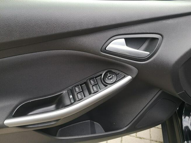 Ford Focus 1.0 12v 125KM Klima Halogeny Isofix Parktronic Serwis Nowy rozrząd