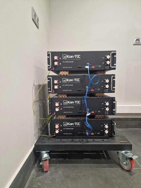 Stelaż stojak magazyn energii solar Pylontech BYD Kon-Tec