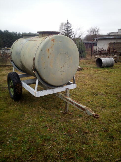 Spalinowy rozdrabniacz do gałęzi