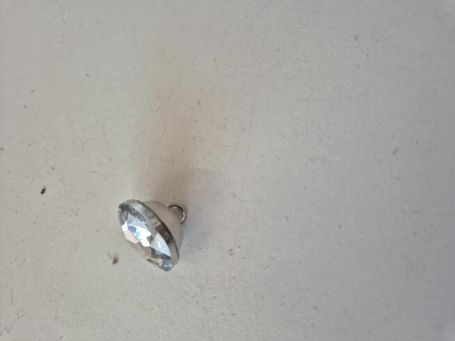 GUZIKI TAPICERSKIE KRYSZTAŁOWE Z USZKIEM