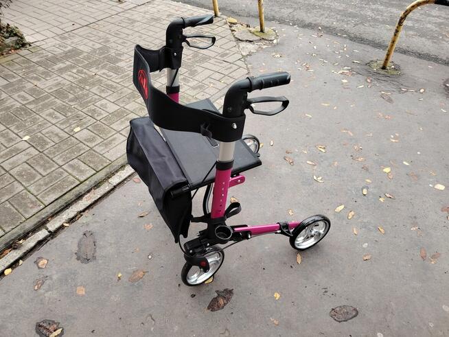 Sprzedam nowy chodzik, balkonik