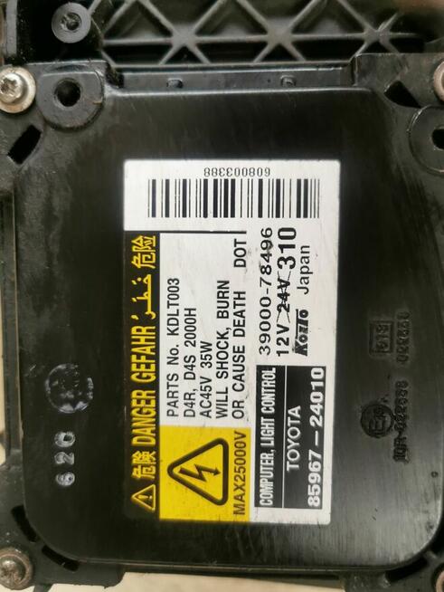 Reflektor xenon Toyota Avensis T25