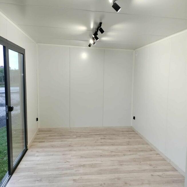 Pawilon biurowy handlowy mieszkalny całoroczny WC