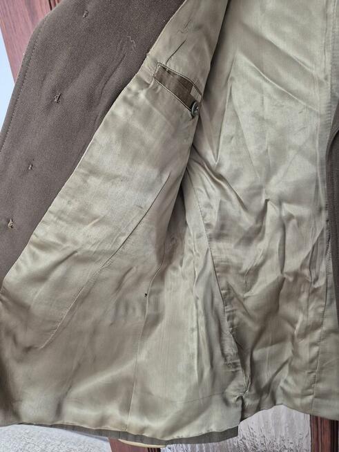 Sprzedam płaszcz zimowy wyjściowy oficera WP PRL gratis 2×