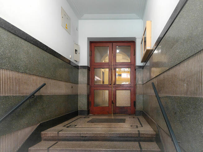 Sprzedam mieszkanie w centrum Krakowa, ul. Józefitów.