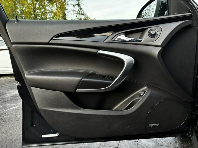 Insignia 2.0 benzyna 220 km skóra BIXENON klima PANORAMA serwis 2013