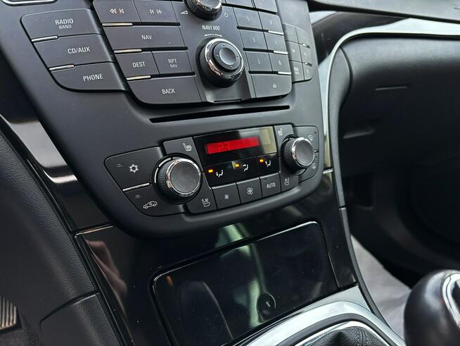 Insignia 2.0 benzyna 220 km skóra BIXENON klima PANORAMA serwis 2013