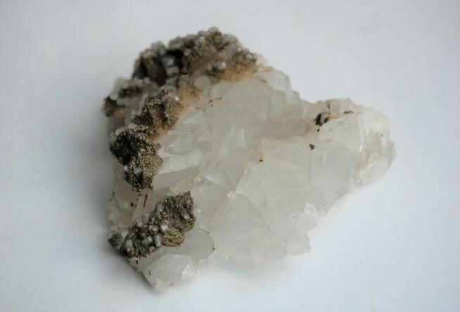 Kryształ górski, piryt szczotka naturalny Bułgaria