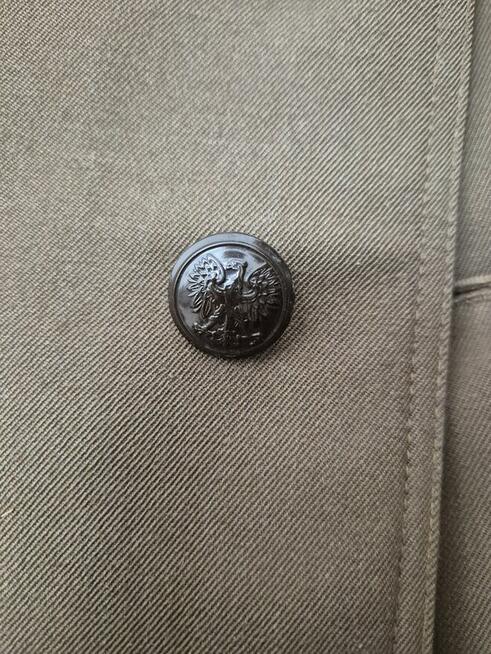 Sprzedam płaszcz zimowy wyjściowy oficera WP PRL gratis 2×