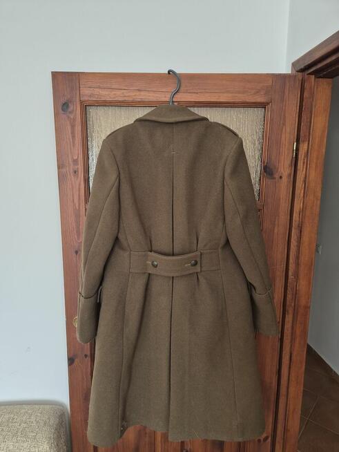 Sprzedam płaszcz zimowy wyjściowy oficera WP PRL gratis 2×