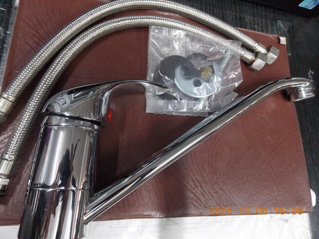 BATERIA ZLEWOZMYWAKOWA STOJĄCA JEDNOUCHWYTOWA