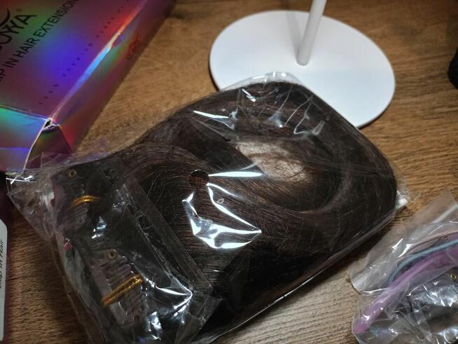 SUYYA włosy doczepiane na klipsach.