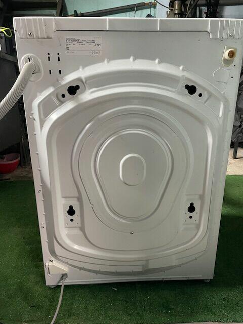 Sprzedam pralkę znanej marki Bosch Serie 2 ok 2 letnia wysta