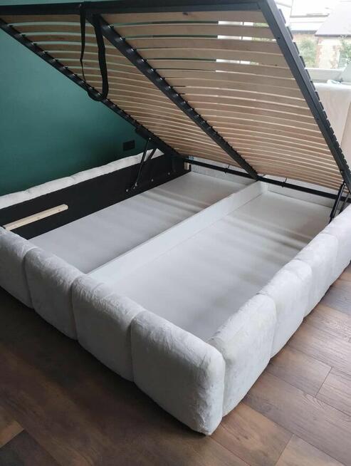 Łóżko tapicerowane Sofia