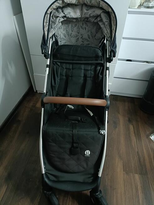 Wózek spacerowy Petite&Mars Royal