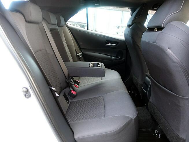 Toyota Corolla LED+NAVI+Kamera+ACC+2xKlimatronic 3LataGWARANCJA 1wł Kraj Bezwyp. F23%