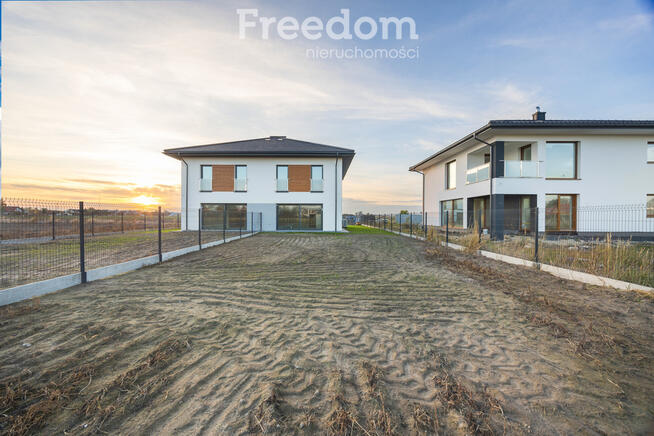 Dom w Nowej Woli przy ul. Oleandrów