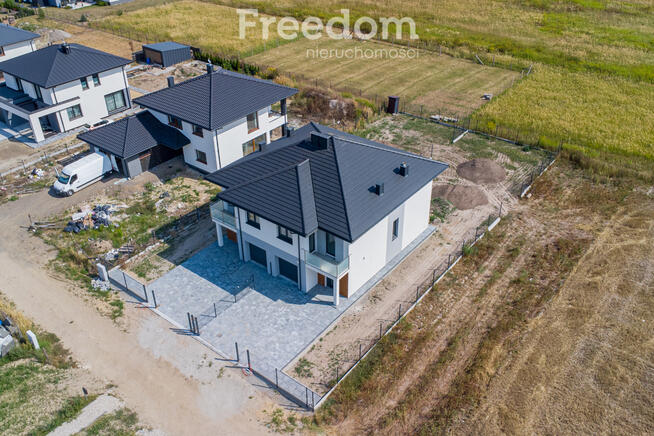 Dom w Nowej Woli przy ul. Oleandrów