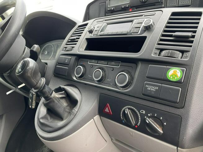 Volkswagen Transporter Long 2.0-140KM 9-osobowy Model 2015