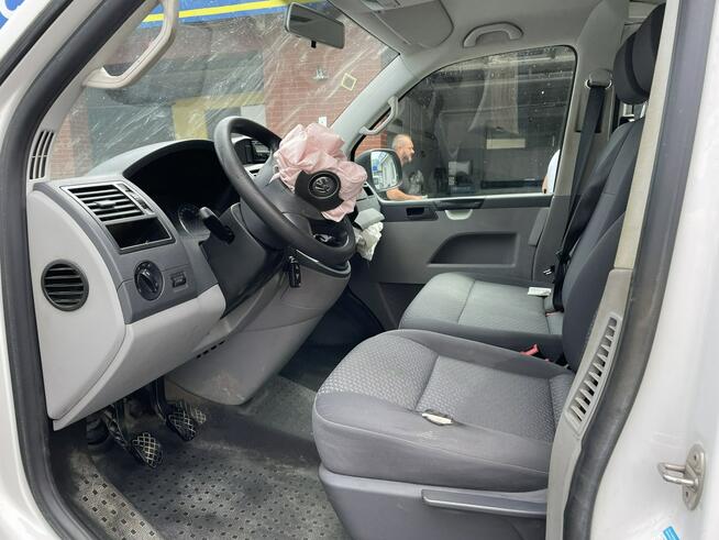 Volkswagen Transporter Long 2.0-140KM 9-osobowy Model 2015