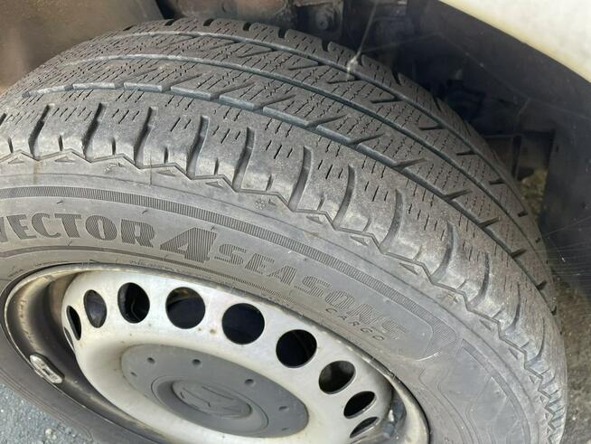 Volkswagen Transporter Long 2.0-140KM 9-osobowy Model 2015