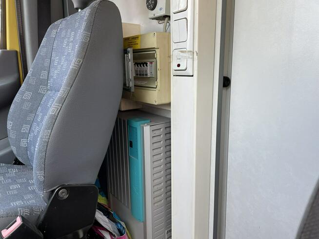 Mercedes Sprinter Autosklep piec Sklep Gastronomiczny Food Truck Foodtruck bar BORCO2006