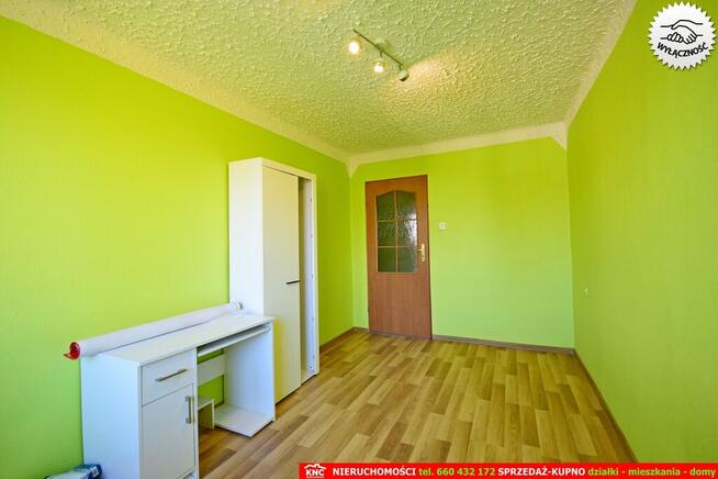 Blisko Nałęczowa, 3 pokoje z garażem i działką.