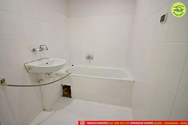 Blisko Nałęczowa, 3 pokoje z garażem i działką.