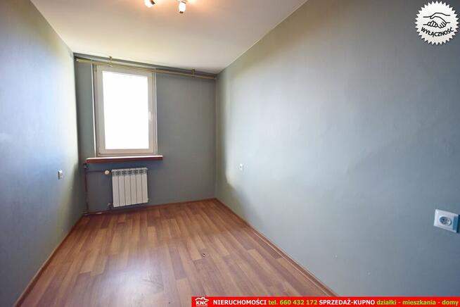 Blisko Nałęczowa, 3 pokoje z garażem i działką.