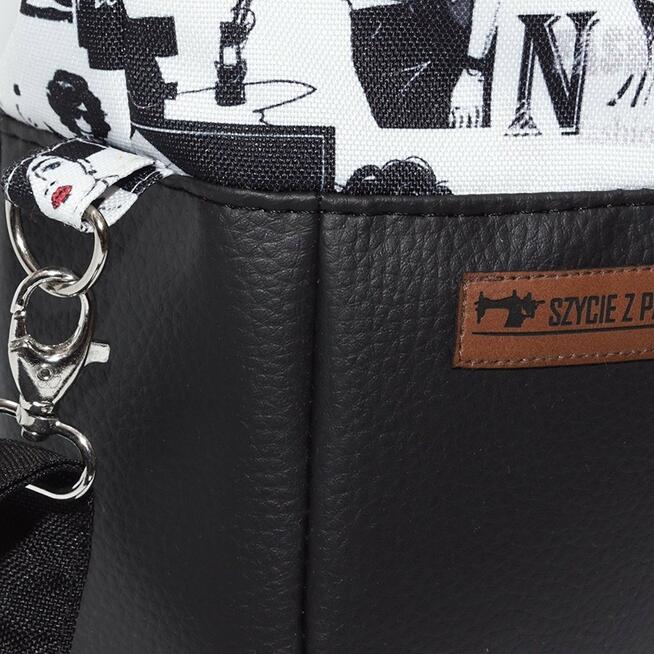 Torebka Sakiewka Czarna z Motywem Fashion – Handmade