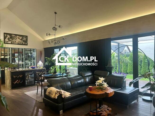 Nowoczesny dom z basenem Jędrzejów Bajkowa