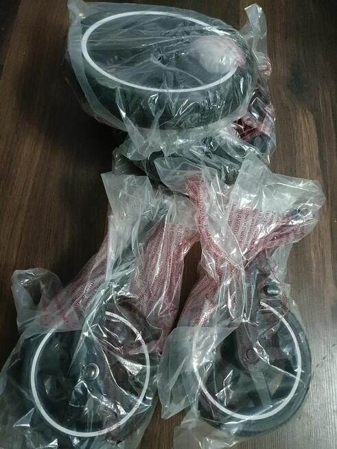 Wózek spacerowy Petite&Mars Royal