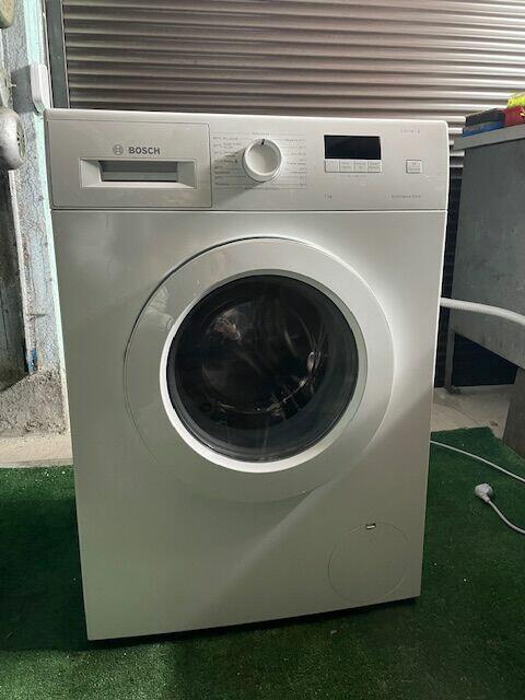 Sprzedam pralkę znanej marki Bosch Serie 2 ok 2 letnia wysta