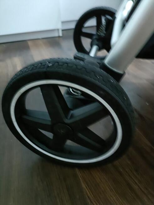 Wózek spacerowy Petite&Mars Royal