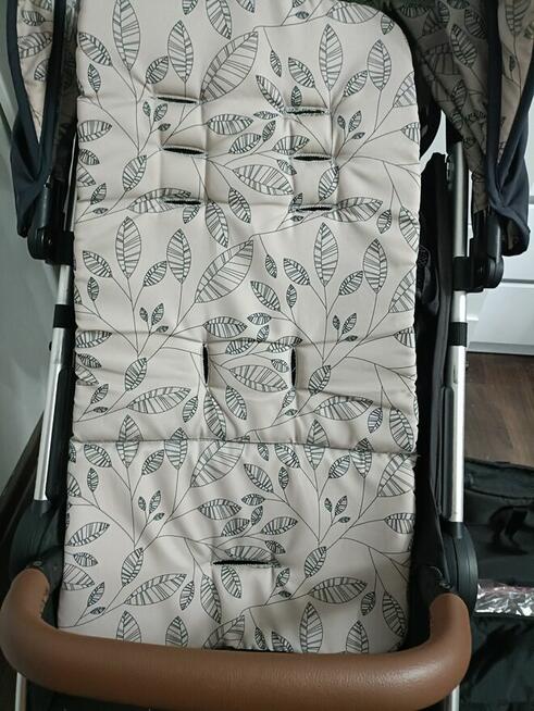 Wózek spacerowy Petite&Mars Royal