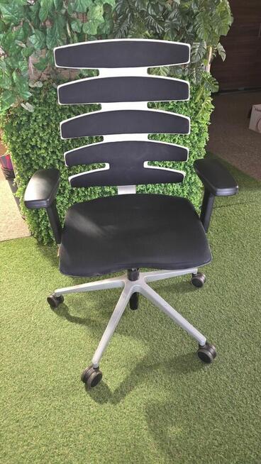 Krzesło obrotowe Sitag Wave – komfort, ergonomia