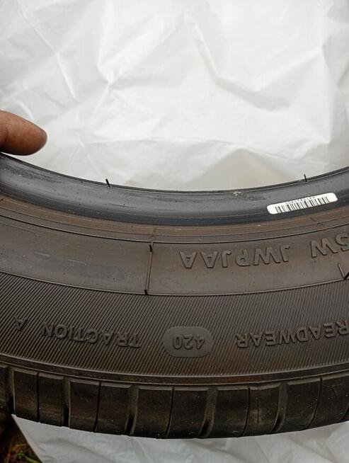 Opony letnie nowe 215.50 R17