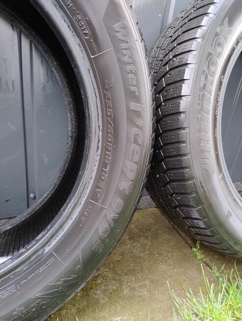 Opony zimowe 225/60/18.