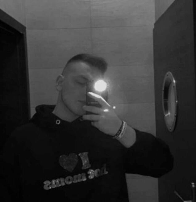 Młody pozna starszą:)