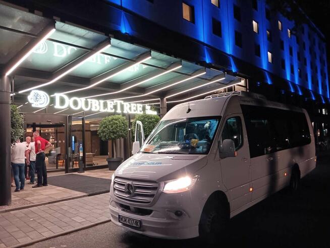 Przewozy pracownicze , przewóz osób, wynajem autobusów