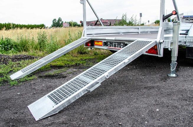 Przyczepa koparkowa do walca agregatu 3 osiowa 3500kg najazd