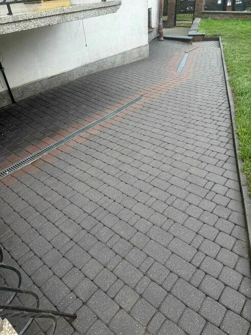 Mycie kostki, dachów, elewacji