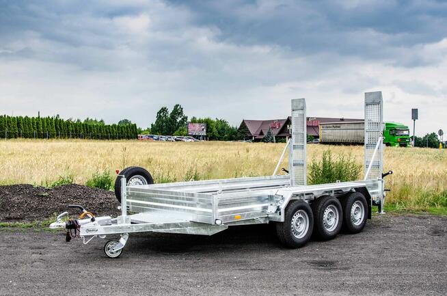 Przyczepa koparkowa do walca agregatu 3 osiowa 3500kg najazd