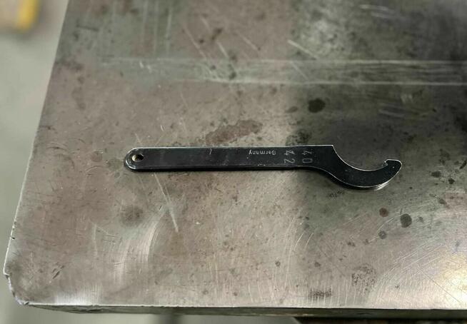 SCM - frezarka gornowrzecionowa