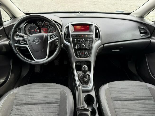 Opel Astra Salon Polska. Fabryczna instalacja Gazowa