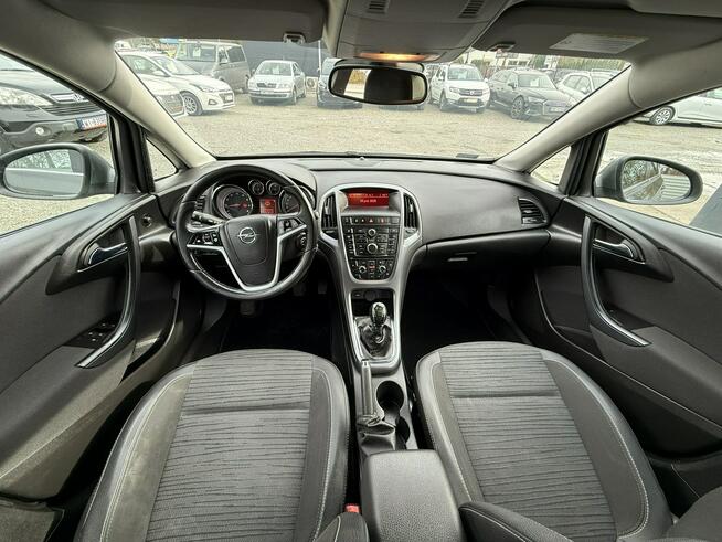 Opel Astra Salon Polska. Fabryczna instalacja Gazowa